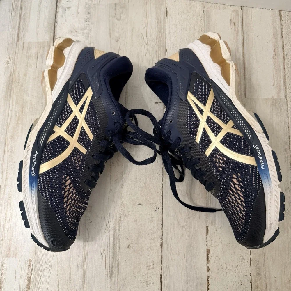 Asics size 226